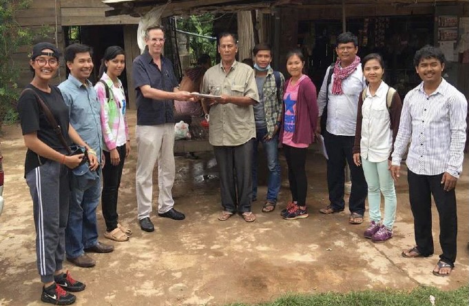 Project lead Andreas Neef with workshop participants in Cambodia. Photo: Neef, et al. (2019)