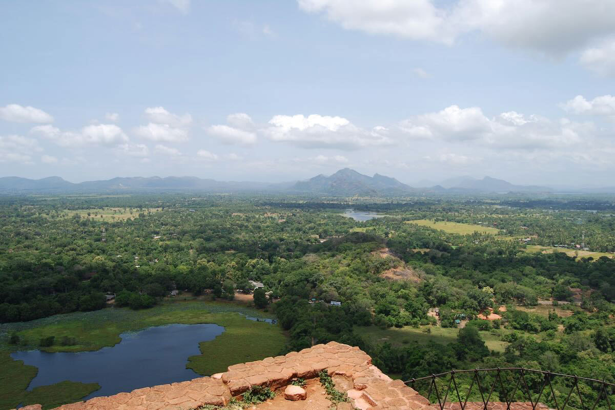 Sri Lankan countryside. Photo by Timofei Gorshkov on Unsplash