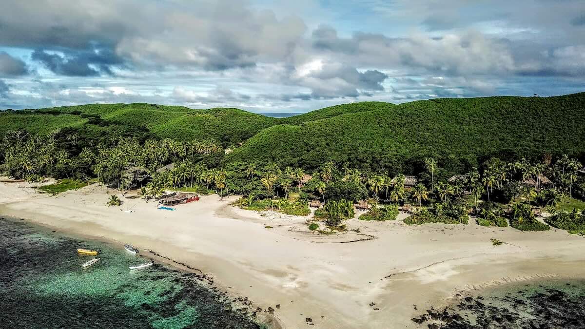 Coastline in the Fiji islands. Photo by Max on Unsplash