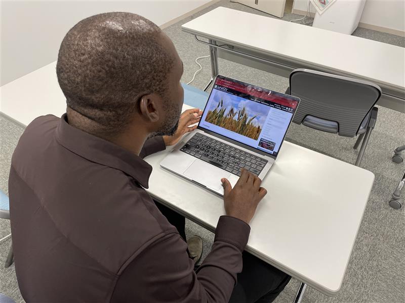 Photo provided by the interviewee, showing a search for case studies in the Adaptation Database.